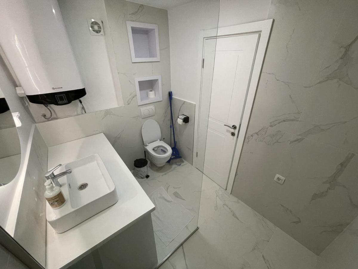 Lungomare Apartments Petrovac المظهر الخارجي الصورة