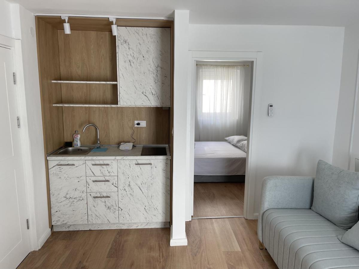 Lungomare Apartments Petrovac المظهر الخارجي الصورة