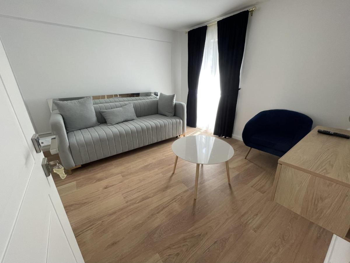Lungomare Apartments Petrovac المظهر الخارجي الصورة