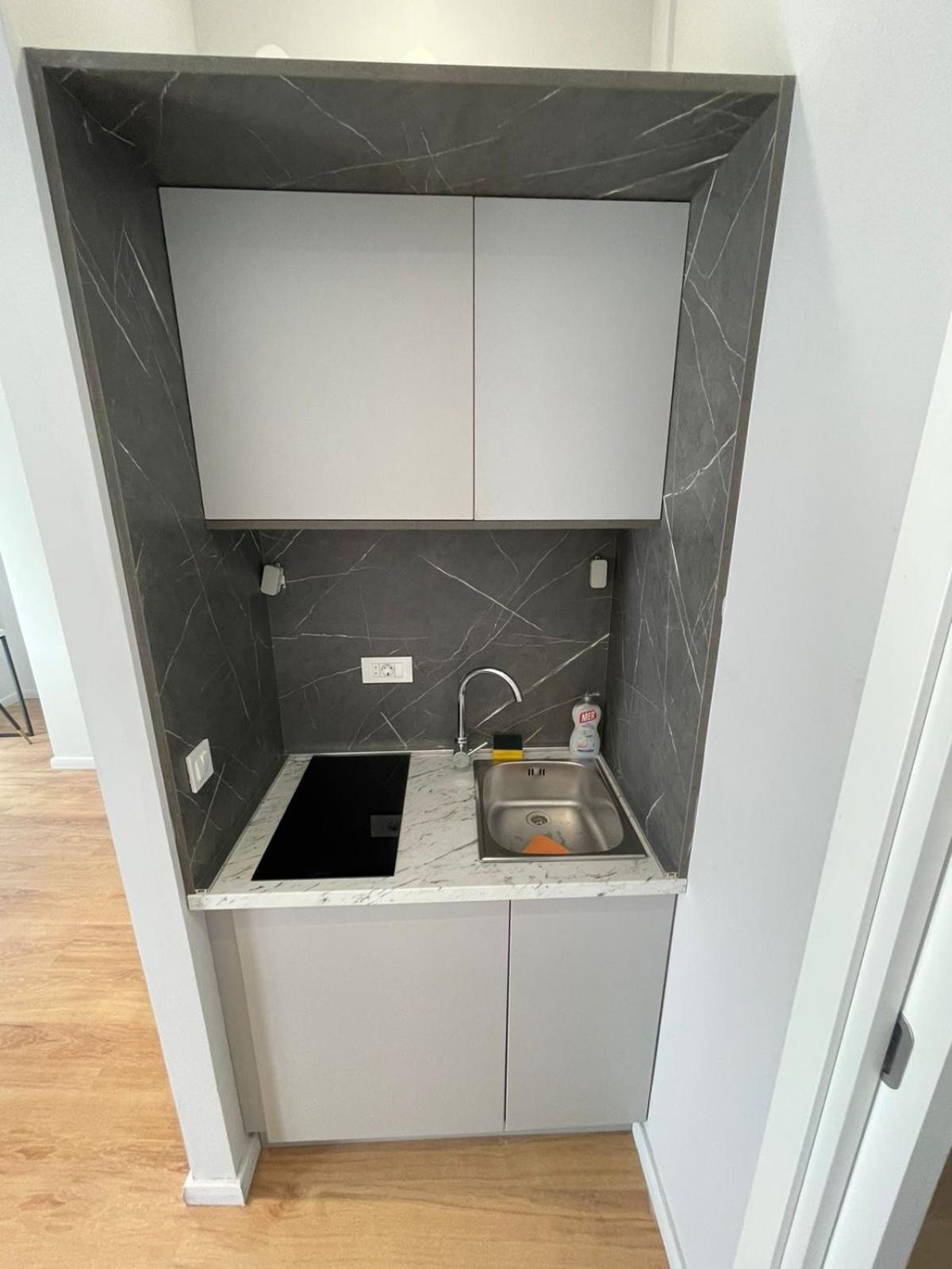 Lungomare Apartments Petrovac المظهر الخارجي الصورة